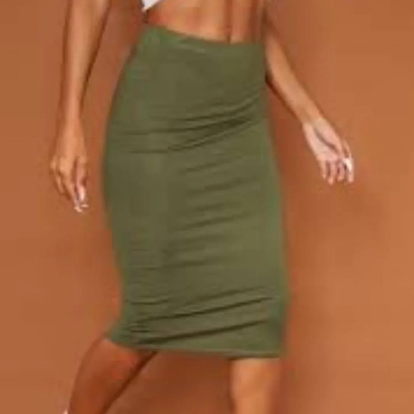 NWT Pretty Little Thing Jersey Midi Skirt Size 2 - Picture 1 of 7